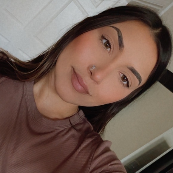 Meet your Posher, Samantha - Picture 1 of 1